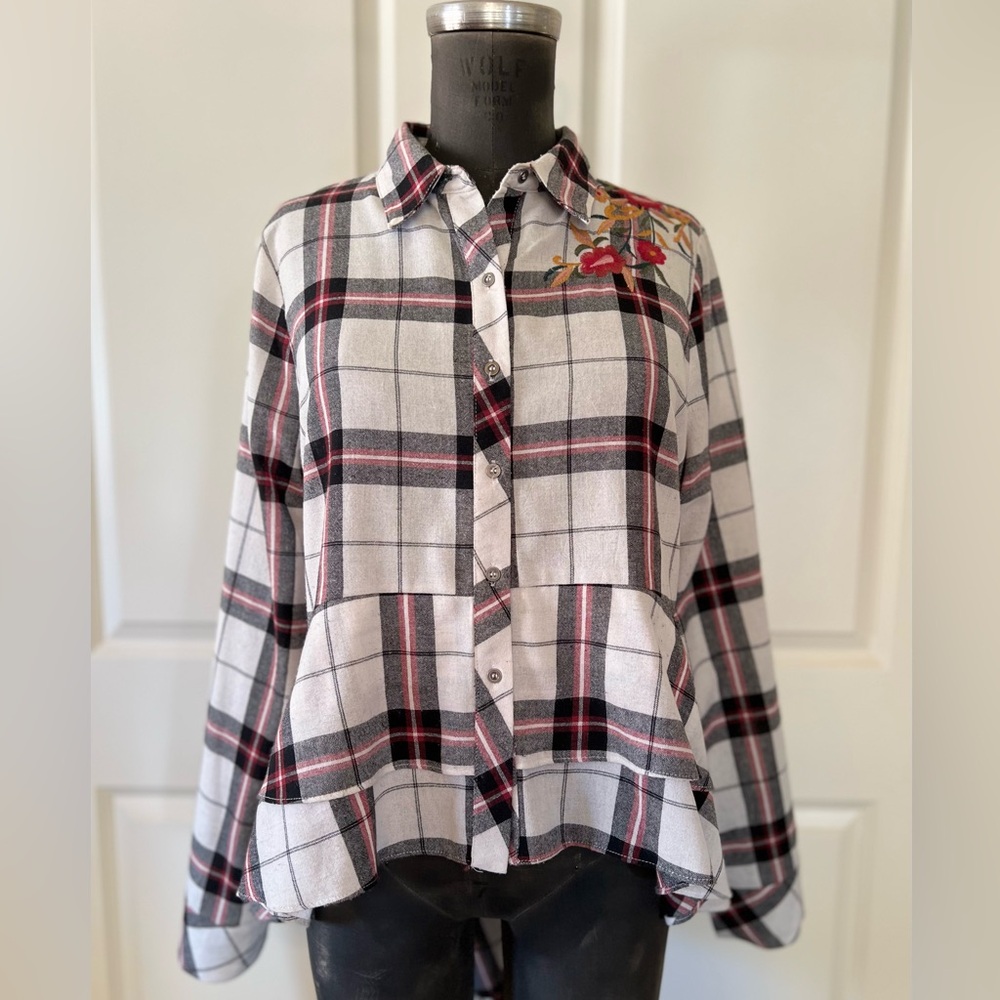 Skies Are Blue Plaid Embroidered High Low Peplum Button Up Top Size M